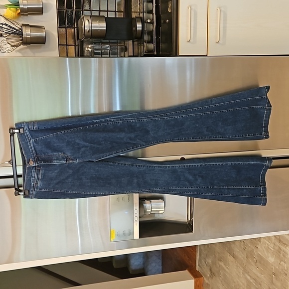 💕VERONICA BEARD Sheridan Exaggerated Flare High Rise Jeans Washed Oxford 26 NWT - Picture 12 of 16